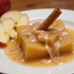 Finished Apfelmus mit Vanillesauce served beautifully, showcasing delicious flavors.